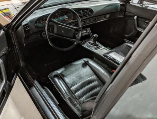 Original interior, radio and no crack dash